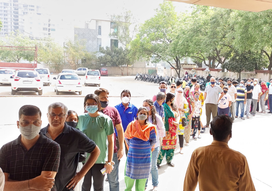 world sparrow day sparrow house distribution at Bright day school Vasna (3)